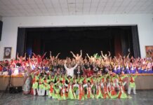 वार्षिकोत्सव में नन्हें मुन्ने बच्चों के थिरकते कदमों ने बांधा समां